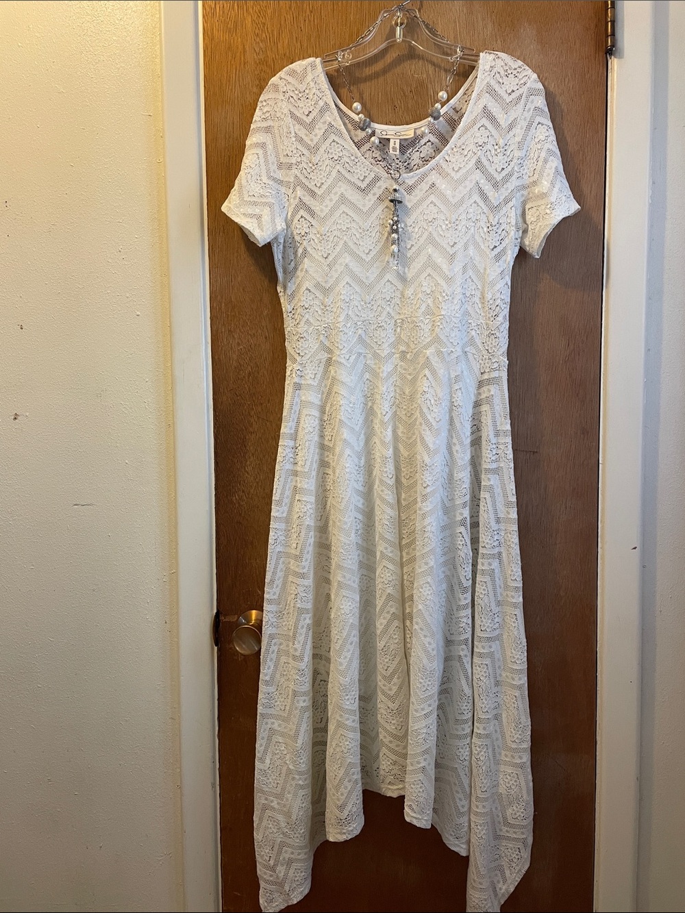 Jessica Simpson Maternity Ivory Lace High-Low Midi Dress
